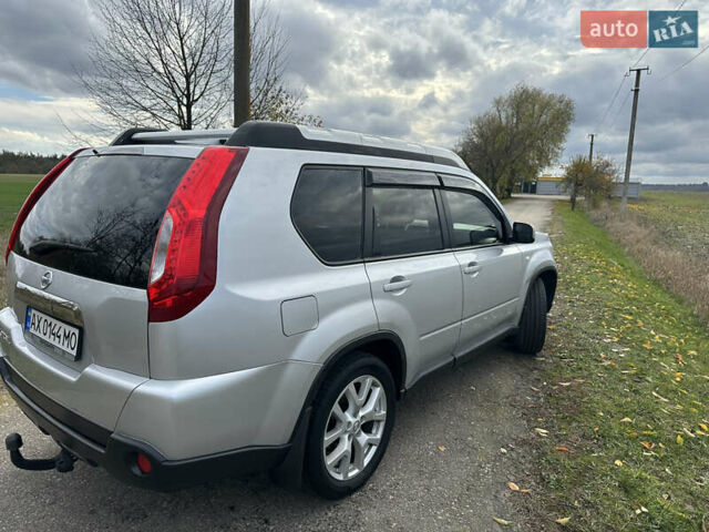 Серый Ниссан ИксТрейл, объемом двигателя 2 л и пробегом 158 тыс. км за 10300 $, фото 8 на Automoto.ua