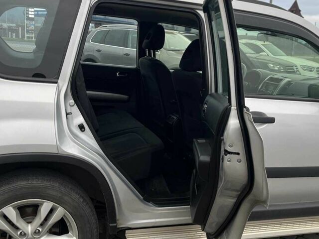 Сірий Ніссан ІксТрейл, об'ємом двигуна 2 л та пробігом 198 тис. км за 12999 $, фото 17 на Automoto.ua