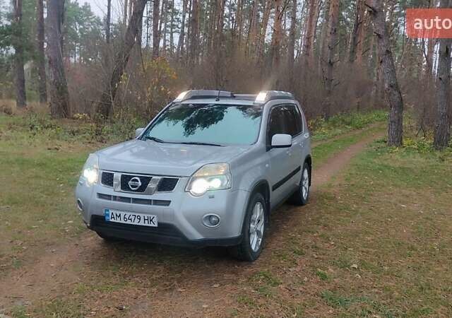 Серый Ниссан ИксТрейл, объемом двигателя 2 л и пробегом 230 тыс. км за 11500 $, фото 9 на Automoto.ua