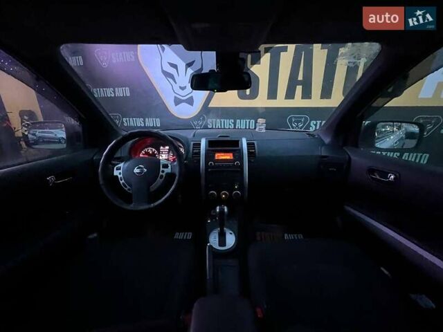 Серый Ниссан ИксТрейл, объемом двигателя 2 л и пробегом 90 тыс. км за 15000 $, фото 26 на Automoto.ua