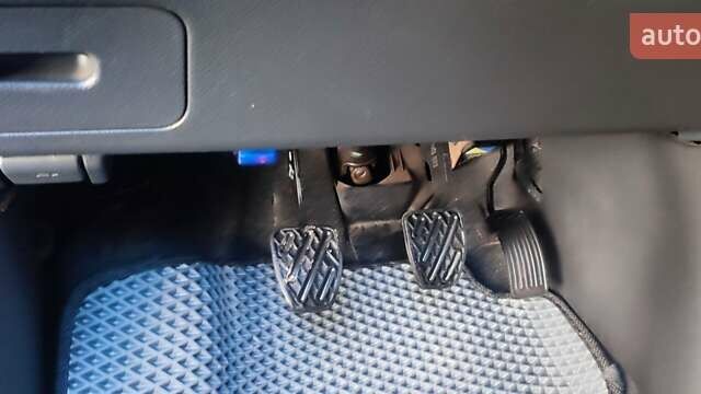 Серый Ниссан ИксТрейл, объемом двигателя 2 л и пробегом 223 тыс. км за 13100 $, фото 15 на Automoto.ua