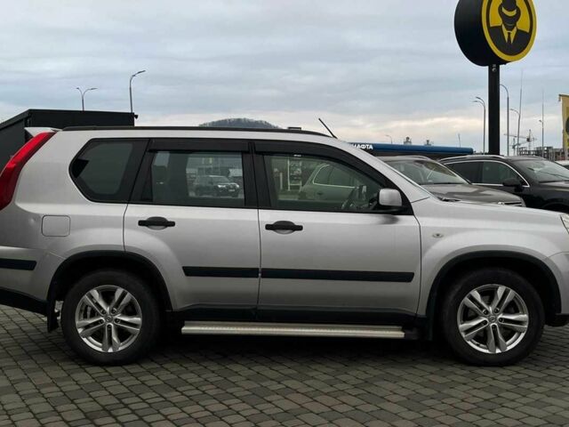 Сірий Ніссан ІксТрейл, об'ємом двигуна 2 л та пробігом 198 тис. км за 12999 $, фото 7 на Automoto.ua