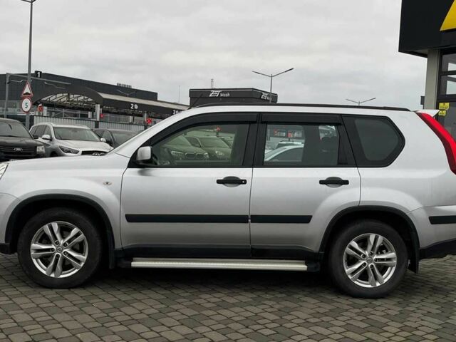 Сірий Ніссан ІксТрейл, об'ємом двигуна 2 л та пробігом 198 тис. км за 12999 $, фото 3 на Automoto.ua