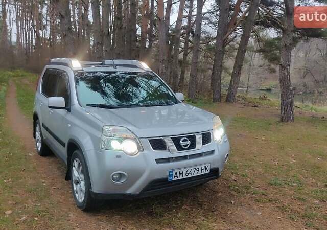 Серый Ниссан ИксТрейл, объемом двигателя 2 л и пробегом 230 тыс. км за 11500 $, фото 6 на Automoto.ua