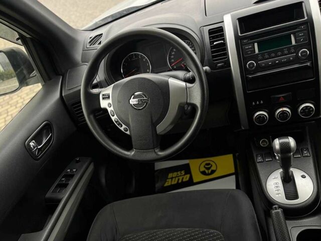 Сірий Ніссан ІксТрейл, об'ємом двигуна 2 л та пробігом 198 тис. км за 12999 $, фото 14 на Automoto.ua