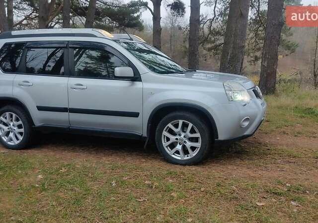 Серый Ниссан ИксТрейл, объемом двигателя 2 л и пробегом 230 тыс. км за 11500 $, фото 29 на Automoto.ua