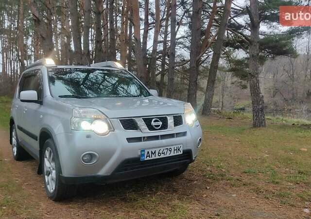 Серый Ниссан ИксТрейл, объемом двигателя 2 л и пробегом 230 тыс. км за 11500 $, фото 8 на Automoto.ua