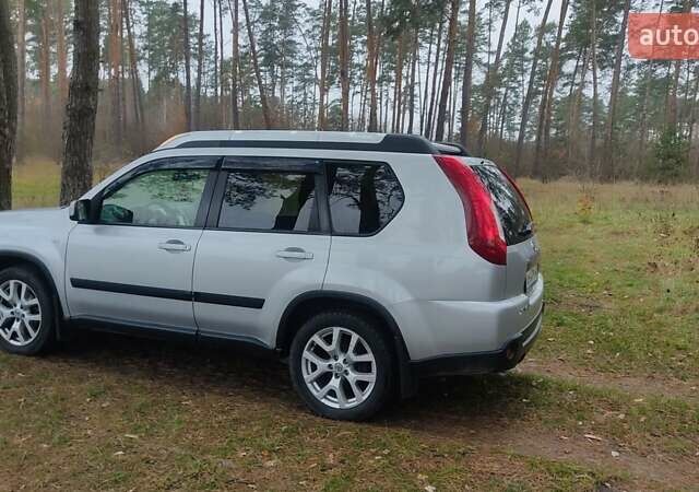Серый Ниссан ИксТрейл, объемом двигателя 2 л и пробегом 230 тыс. км за 11500 $, фото 12 на Automoto.ua