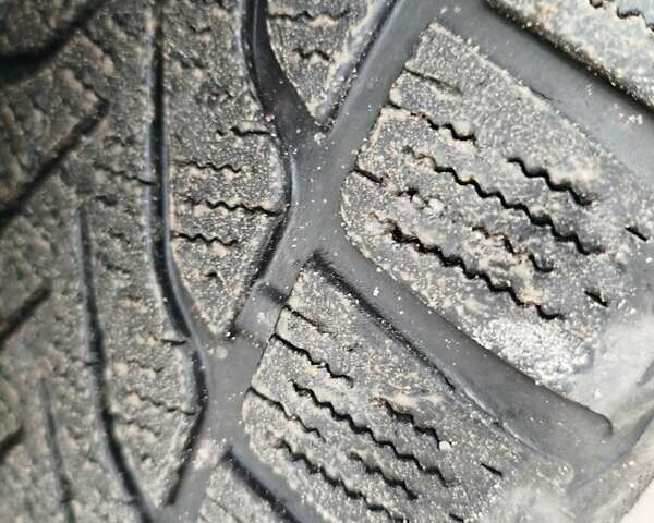 Серый Ниссан ИксТрейл, объемом двигателя 2 л и пробегом 210 тыс. км за 11200 $, фото 7 на Automoto.ua