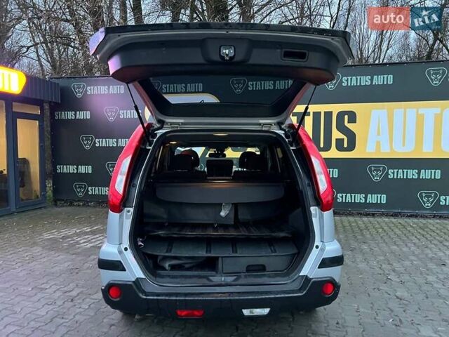 Серый Ниссан ИксТрейл, объемом двигателя 2 л и пробегом 90 тыс. км за 15000 $, фото 8 на Automoto.ua