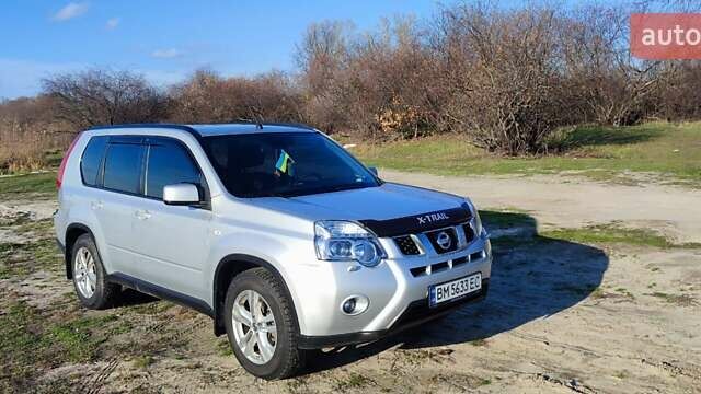 Серый Ниссан ИксТрейл, объемом двигателя 2 л и пробегом 223 тыс. км за 13100 $, фото 7 на Automoto.ua