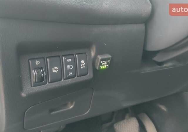 Серый Ниссан ИксТрейл, объемом двигателя 2 л и пробегом 230 тыс. км за 11500 $, фото 38 на Automoto.ua