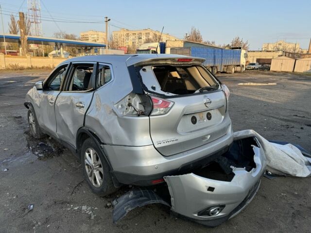 Сірий Ніссан ІксТрейл, об'ємом двигуна 2 л та пробігом 140 тис. км за 4500 $, фото 2 на Automoto.ua