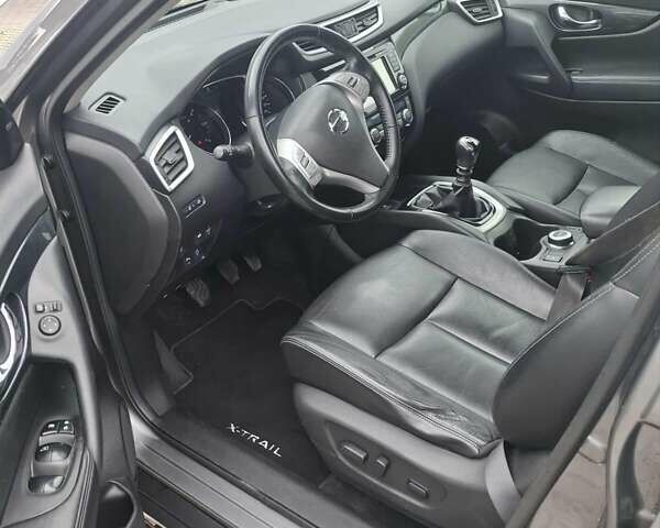 Серый Ниссан ИксТрейл, объемом двигателя 1.6 л и пробегом 193 тыс. км за 16850 $, фото 11 на Automoto.ua