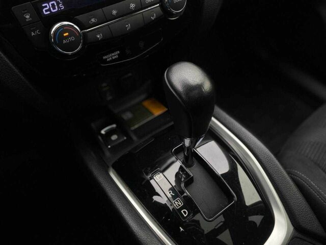 Сірий Ніссан ІксТрейл, об'ємом двигуна 1.6 л та пробігом 190 тис. км за 15590 $, фото 19 на Automoto.ua