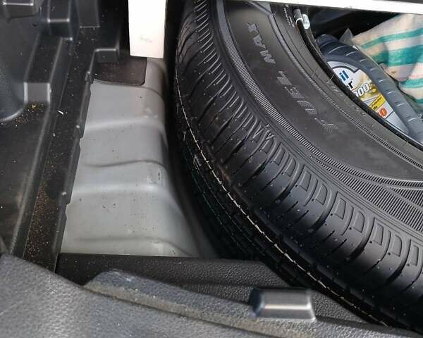 Сірий Ніссан ІксТрейл, об'ємом двигуна 2 л та пробігом 75 тис. км за 13999 $, фото 8 на Automoto.ua