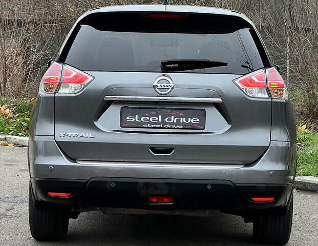 Серый Ниссан ИксТрейл, объемом двигателя 2 л и пробегом 79 тыс. км за 14699 $, фото 4 на Automoto.ua