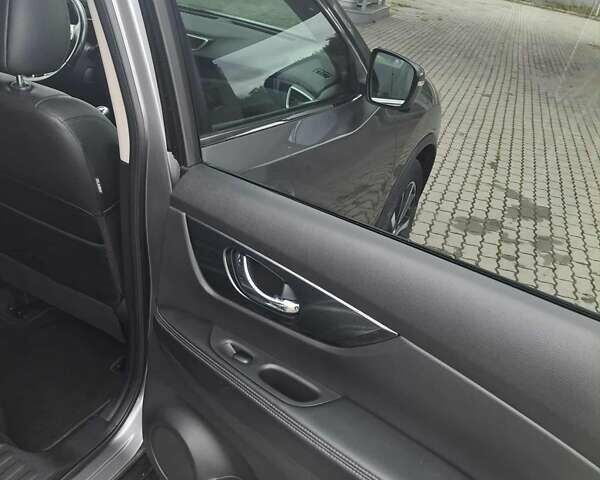 Серый Ниссан ИксТрейл, объемом двигателя 1.6 л и пробегом 193 тыс. км за 16850 $, фото 13 на Automoto.ua