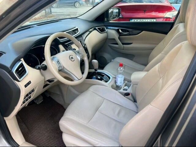 Сірий Ніссан ІксТрейл, об'ємом двигуна 0 л та пробігом 205 тис. км за 14800 $, фото 3 на Automoto.ua