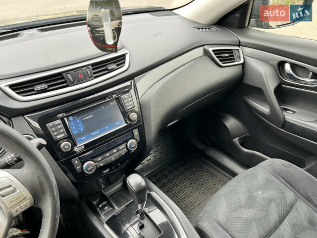 Серый Ниссан ИксТрейл, объемом двигателя 2 л и пробегом 79 тыс. км за 14699 $, фото 8 на Automoto.ua