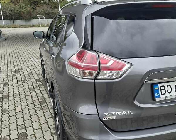 Серый Ниссан ИксТрейл, объемом двигателя 1.6 л и пробегом 193 тыс. км за 16850 $, фото 1 на Automoto.ua