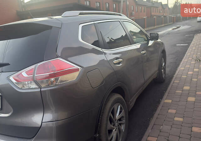 Сірий Ніссан ІксТрейл, об'ємом двигуна 2 л та пробігом 162 тис. км за 17500 $, фото 1 на Automoto.ua