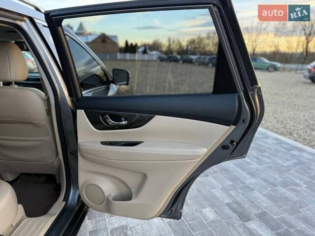 Серый Ниссан ИксТрейл, объемом двигателя 1.6 л и пробегом 195 тыс. км за 15599 $, фото 32 на Automoto.ua