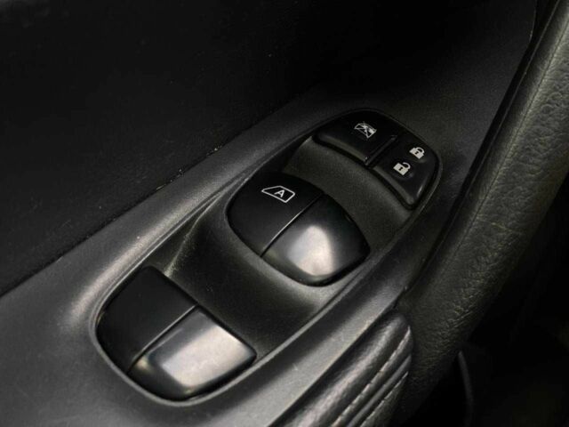 Сірий Ніссан ІксТрейл, об'ємом двигуна 1.6 л та пробігом 190 тис. км за 15990 $, фото 23 на Automoto.ua