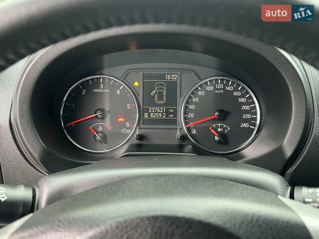 Серый Ниссан ИксТрейл, объемом двигателя 2 л и пробегом 237 тыс. км за 13300 $, фото 12 на Automoto.ua