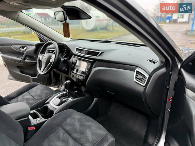 Серый Ниссан ИксТрейл, объемом двигателя 1.6 л и пробегом 162 тыс. км за 15500 $, фото 28 на Automoto.ua