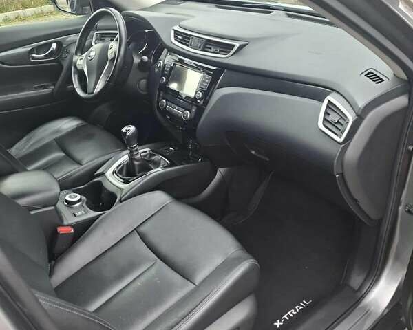 Серый Ниссан ИксТрейл, объемом двигателя 1.6 л и пробегом 193 тыс. км за 16850 $, фото 17 на Automoto.ua