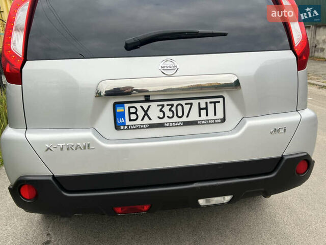 Серый Ниссан ИксТрейл, объемом двигателя 2 л и пробегом 237 тыс. км за 13300 $, фото 9 на Automoto.ua