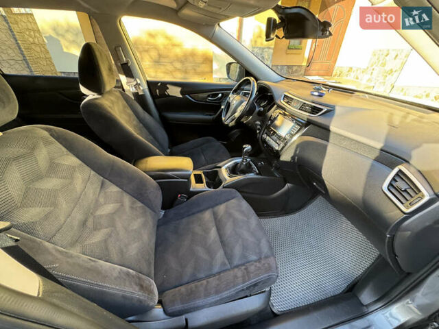 Сірий Ніссан ІксТрейл, об'ємом двигуна 1.6 л та пробігом 215 тис. км за 15500 $, фото 19 на Automoto.ua