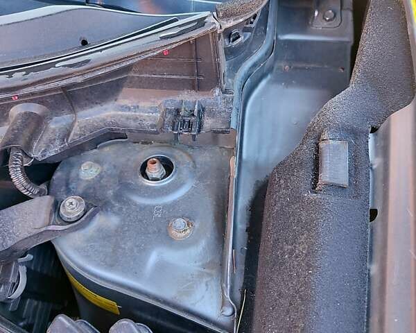 Сірий Ніссан ІксТрейл, об'ємом двигуна 1.6 л та пробігом 191 тис. км за 16200 $, фото 6 на Automoto.ua