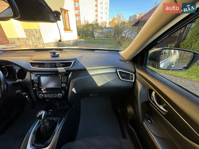 Сірий Ніссан ІксТрейл, об'ємом двигуна 1.6 л та пробігом 215 тис. км за 15500 $, фото 13 на Automoto.ua