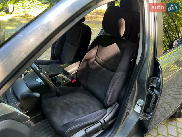 Серый Ниссан ИксТрейл, объемом двигателя 1.6 л и пробегом 59 тыс. км за 17500 $, фото 33 на Automoto.ua