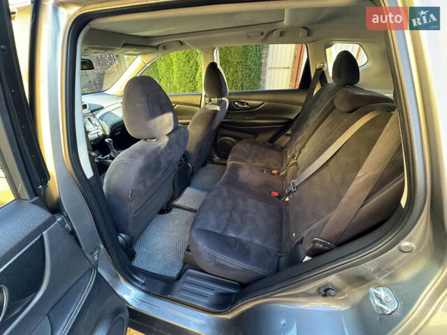 Сірий Ніссан ІксТрейл, об'ємом двигуна 1.6 л та пробігом 215 тис. км за 15500 $, фото 27 на Automoto.ua