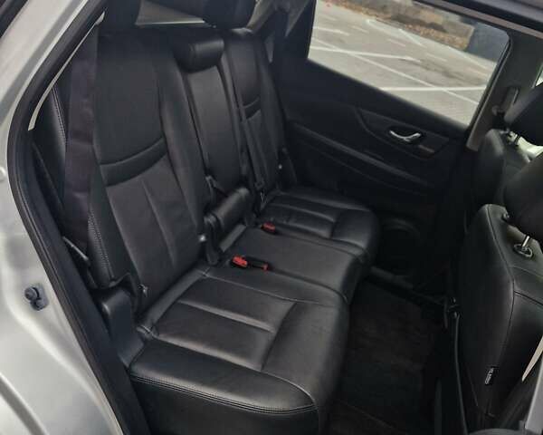 Сірий Ніссан ІксТрейл, об'ємом двигуна 1.6 л та пробігом 145 тис. км за 15500 $, фото 22 на Automoto.ua