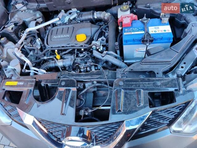 Сірий Ніссан ІксТрейл, об'ємом двигуна 1.6 л та пробігом 191 тис. км за 16200 $, фото 7 на Automoto.ua