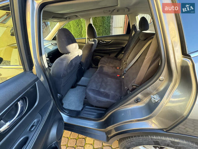 Сірий Ніссан ІксТрейл, об'ємом двигуна 1.6 л та пробігом 215 тис. км за 15500 $, фото 25 на Automoto.ua