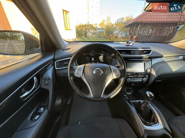 Сірий Ніссан ІксТрейл, об'ємом двигуна 1.6 л та пробігом 215 тис. км за 15500 $, фото 12 на Automoto.ua