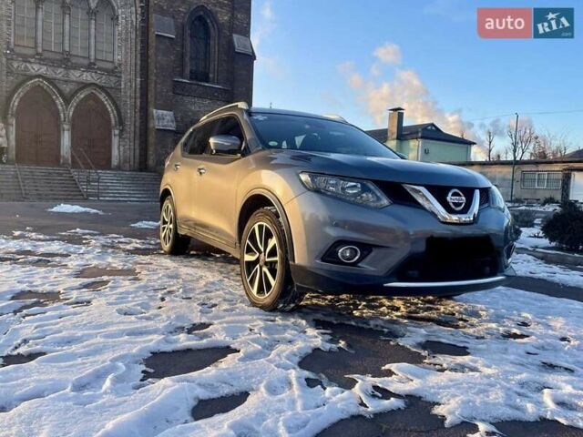 Серый Ниссан ИксТрейл, объемом двигателя 1.6 л и пробегом 228 тыс. км за 16000 $, фото 6 на Automoto.ua