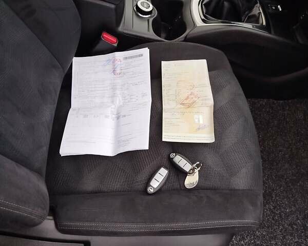 Серый Ниссан ИксТрейл, объемом двигателя 1.6 л и пробегом 195 тыс. км за 14800 $, фото 74 на Automoto.ua