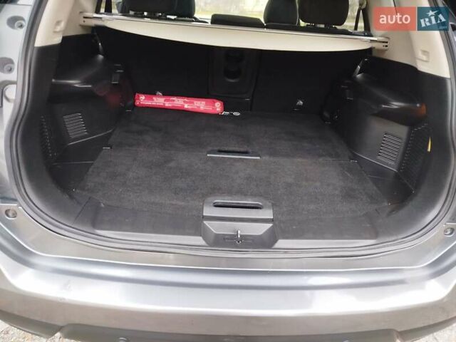 Серый Ниссан ИксТрейл, объемом двигателя 1.6 л и пробегом 195 тыс. км за 14800 $, фото 52 на Automoto.ua