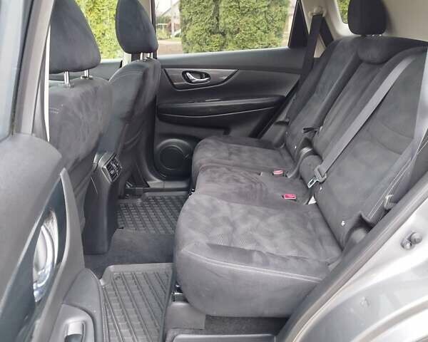 Серый Ниссан ИксТрейл, объемом двигателя 1.6 л и пробегом 195 тыс. км за 14800 $, фото 46 на Automoto.ua