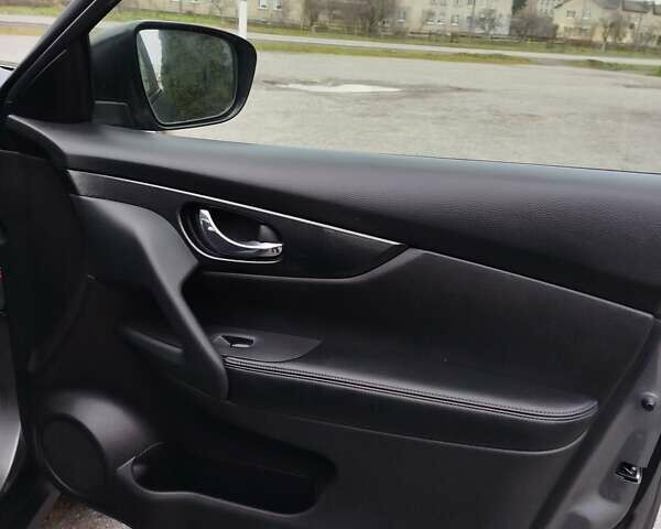 Серый Ниссан ИксТрейл, объемом двигателя 1.6 л и пробегом 195 тыс. км за 14800 $, фото 66 на Automoto.ua