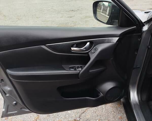 Серый Ниссан ИксТрейл, объемом двигателя 1.6 л и пробегом 195 тыс. км за 14800 $, фото 41 на Automoto.ua