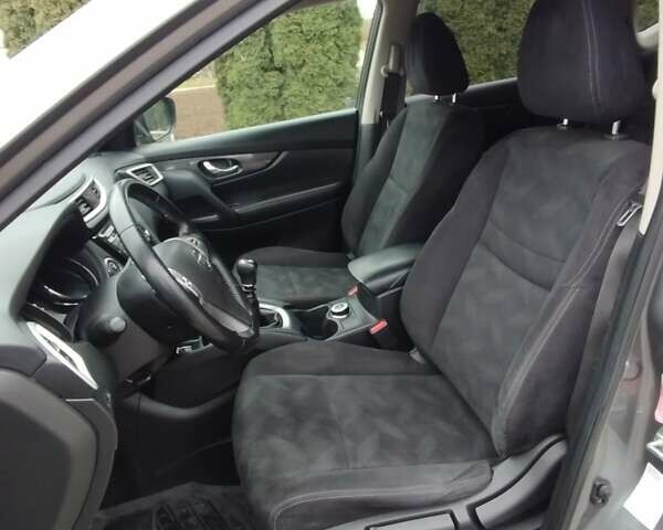 Серый Ниссан ИксТрейл, объемом двигателя 1.6 л и пробегом 195 тыс. км за 14800 $, фото 25 на Automoto.ua