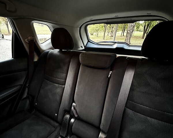 Сірий Ніссан ІксТрейл, об'ємом двигуна 2 л та пробігом 53 тис. км за 18300 $, фото 25 на Automoto.ua