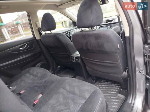 Серый Ниссан ИксТрейл, объемом двигателя 1.6 л и пробегом 195 тыс. км за 14800 $, фото 59 на Automoto.ua